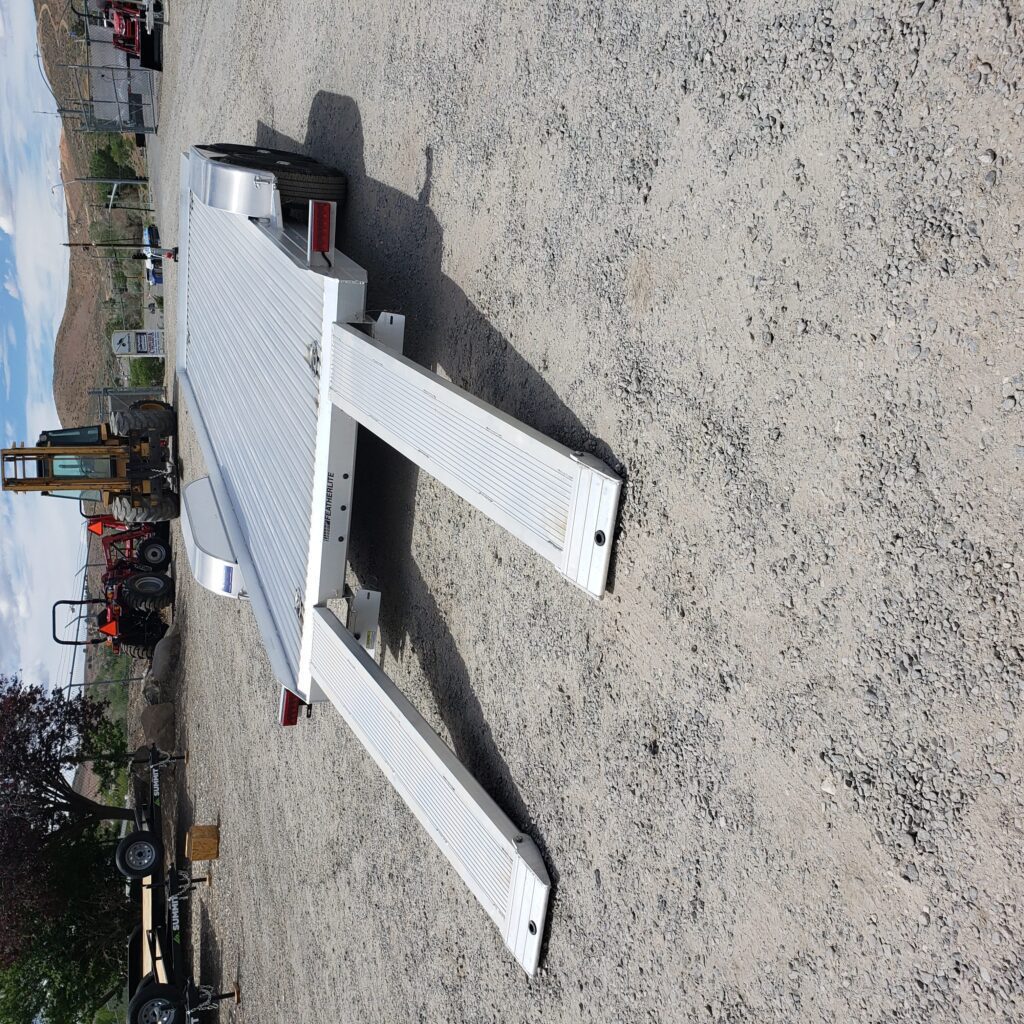 2025 Featherlite 18' Open Aluminum Car Hauler - Image 5