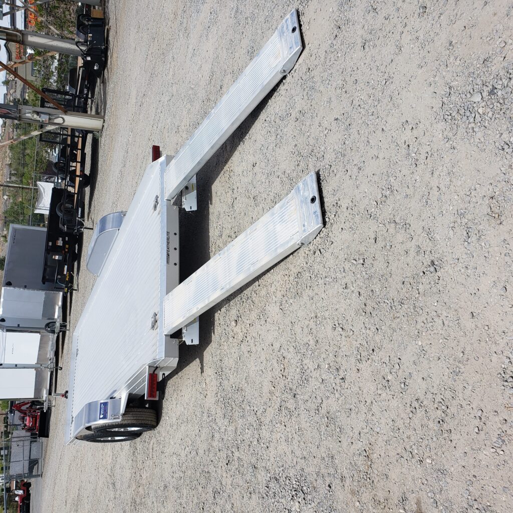 2025 Featherlite 18' Open Aluminum Car Hauler - Image 4