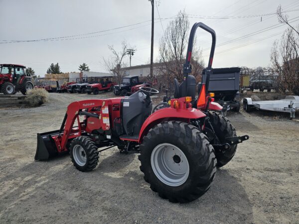 2025 Mahindra 1640 Tractor with Loader - Image 4