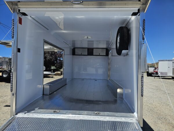 2024 Featherlite 20' Enclosed Flat Nose Car Hauler - Image 15