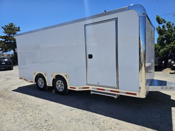 2024 Featherlite 20' Enclosed Flat Nose Car Hauler - Image 3