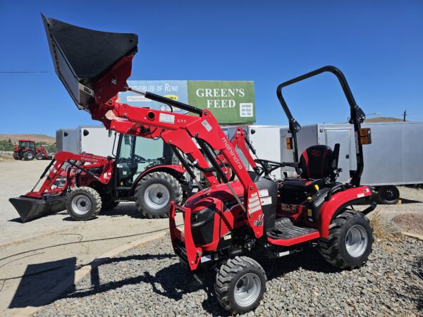 2024 Mahindra 1120 Tractor with Loader - Image 9