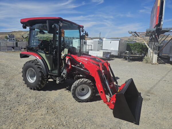 2025 Mahindra 2126 Tractor with Cab and Loader - Image 12