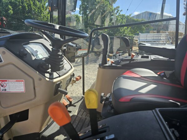 2025 Mahindra 2126 Tractor with Cab and Loader - Image 9
