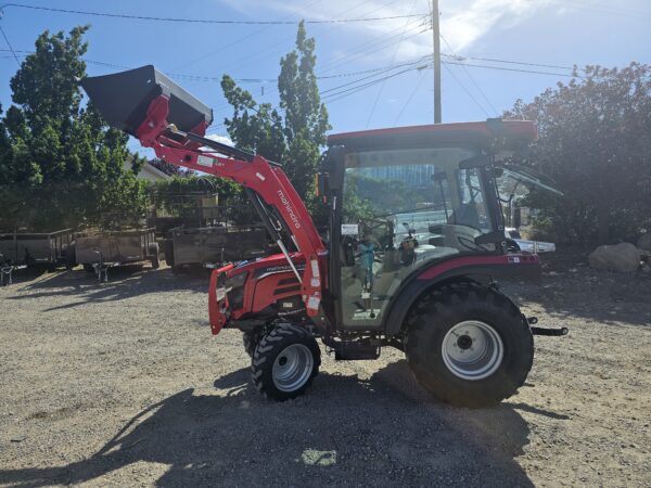 2025 Mahindra 2126 Tractor with Cab and Loader - Image 7
