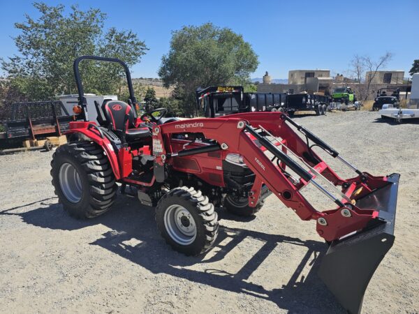 2025 Mahindra1626 Refresh Model Tractor w/ Loader - Image 9