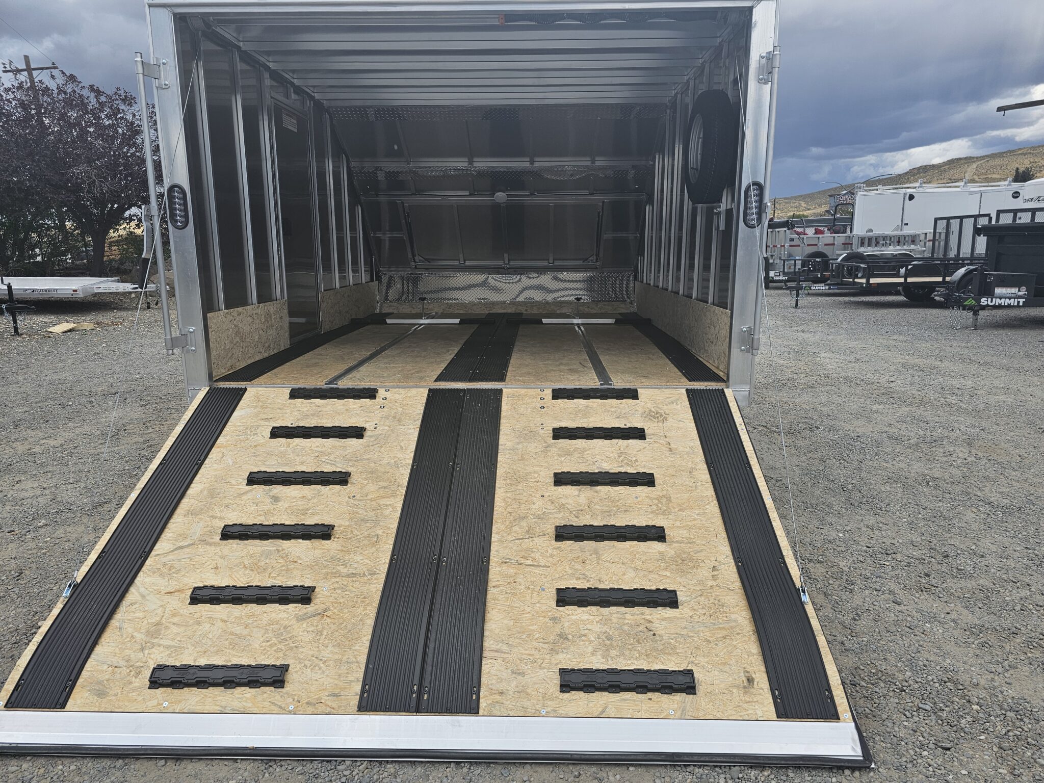 2026 CargoPro SnoPro 101"x12'x5'4" Enclosed Snowmobile Trailer - Image 8