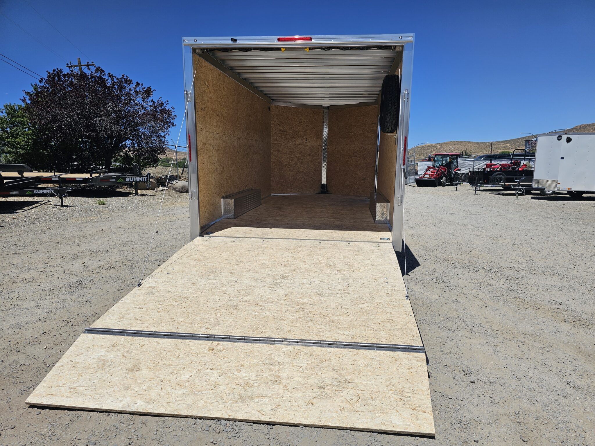 2026 Alcom 8.5'x16' V-Nose Stealth XLT Car Hauler - Image 11