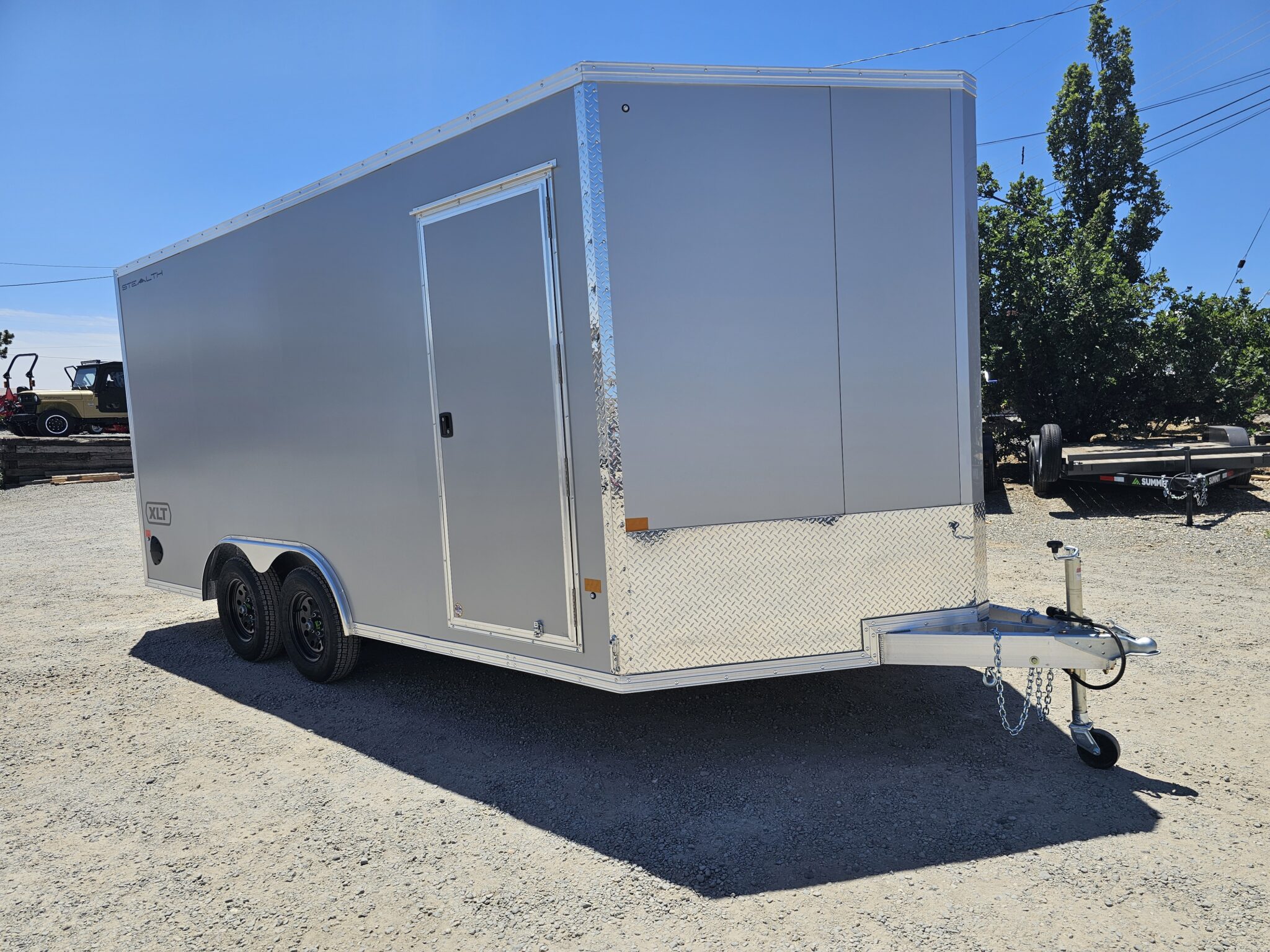 2026 Alcom 8.5'x16' V-Nose Stealth XLT Car Hauler - Image 12
