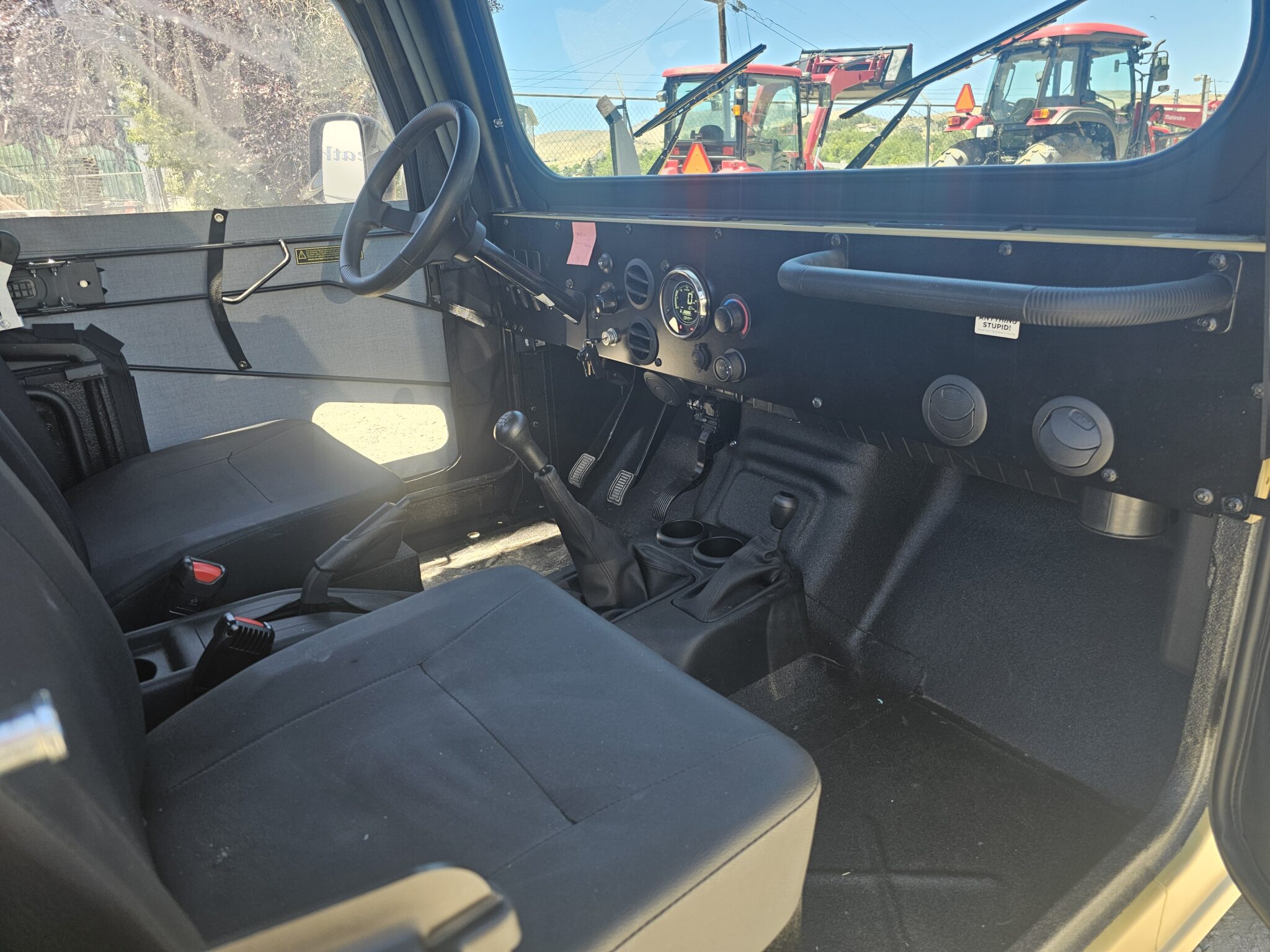2026 Mahindra ROXOR All Weather 4x4 Off Road Side by Side w/Cab - Image 10