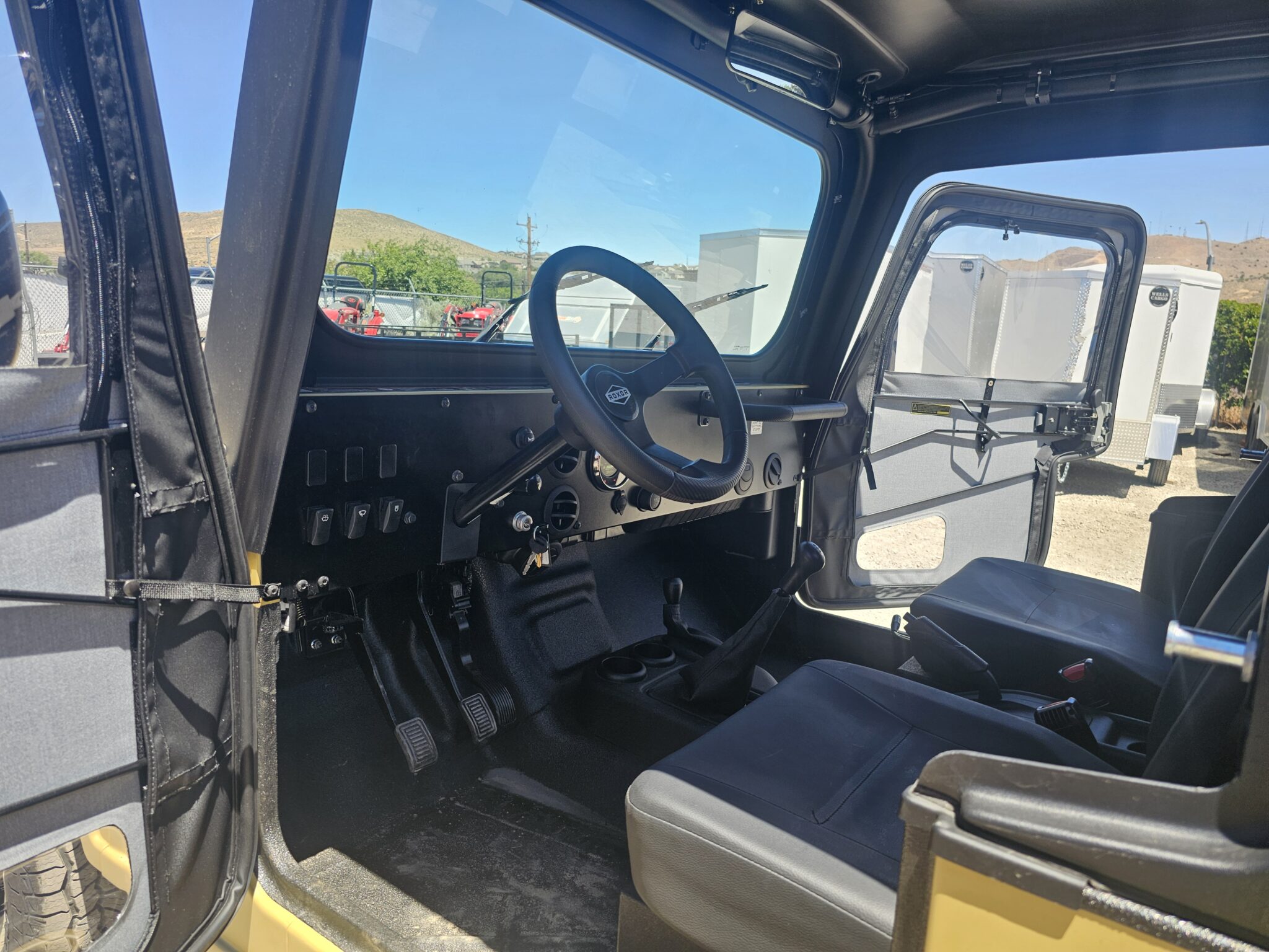 2026 Mahindra ROXOR All Weather 4x4 Off Road Side by Side w/Cab - Image 13